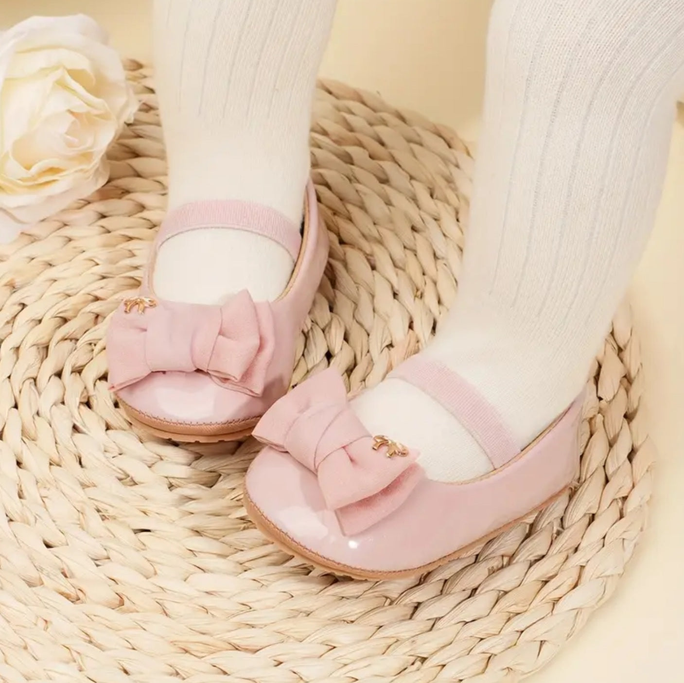 Lazo Rosado: Zapatitos Charol con Suela Antideslizante Bany Shop Perú